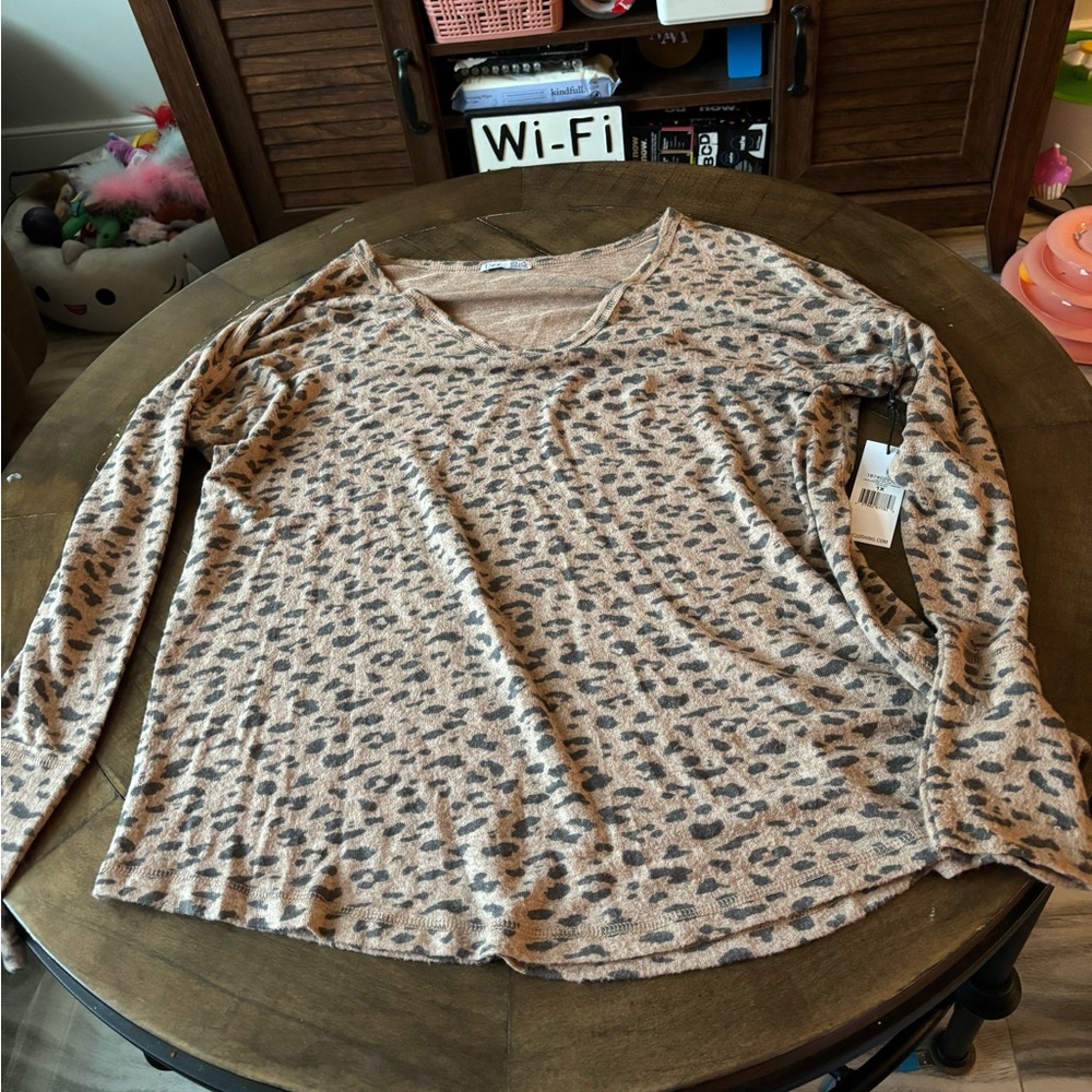 Light brown cheetah print long sleeve tshirt